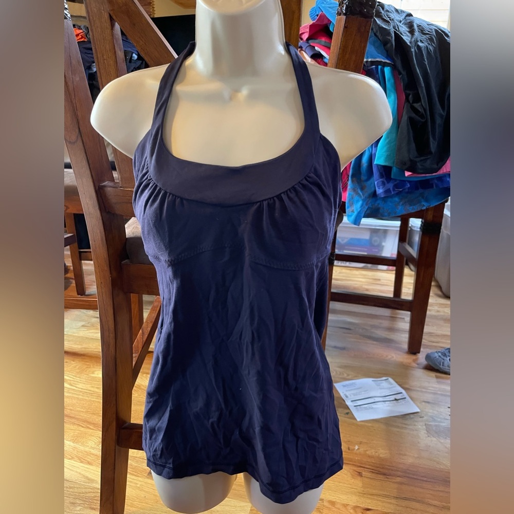 Lululemon flow top